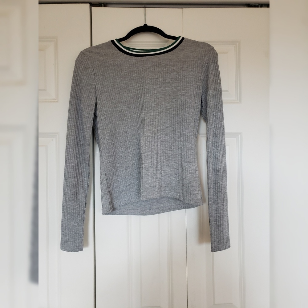 H&M Grey Ribbed Top - Picture 2 of 2
